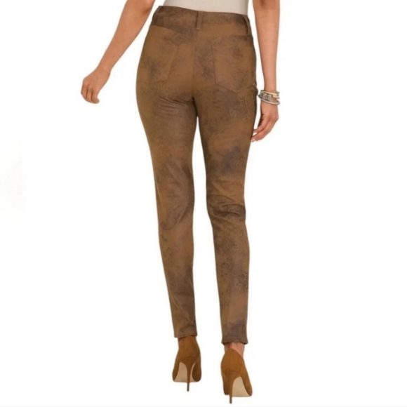 New Chico's Faux Suede Worn Luggage Brown slim pants - Picture 8 of 9